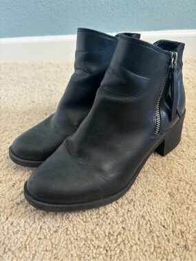 Dolcetta Black Ankle Boots